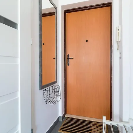 Apartamento Cosy In The Centre Of By Renters Varsovia